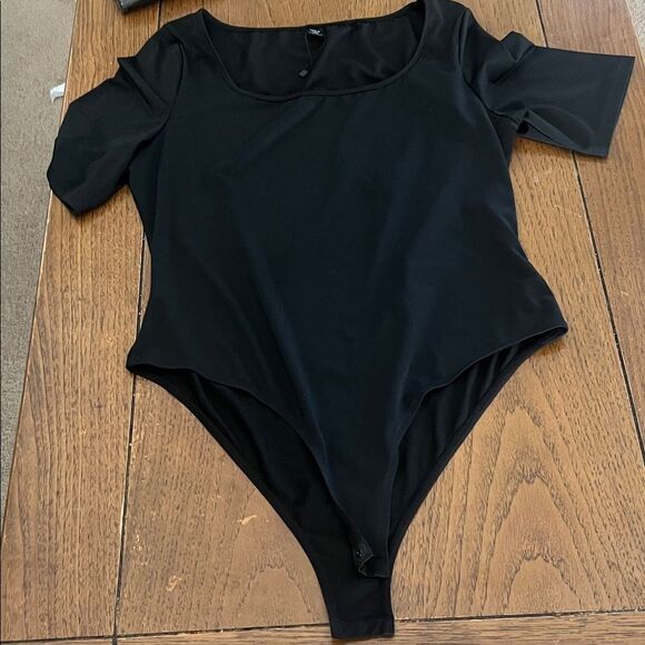 SHEIN Tops - SHEIN Black Bodysuit